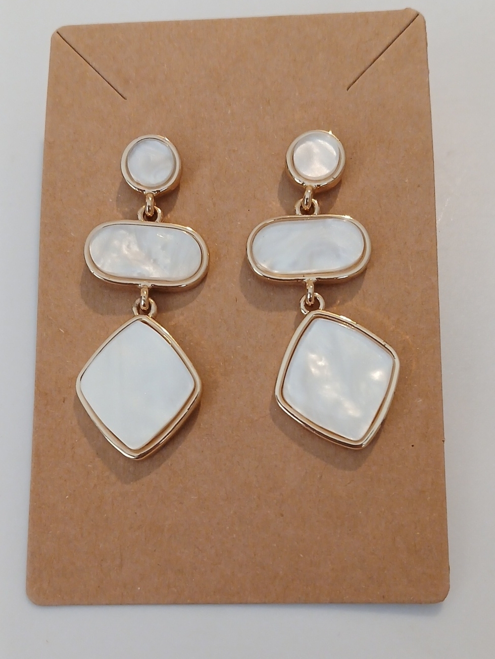 Fashion Jewelry White Mother-of-Pearl Gold Drop Earrings
